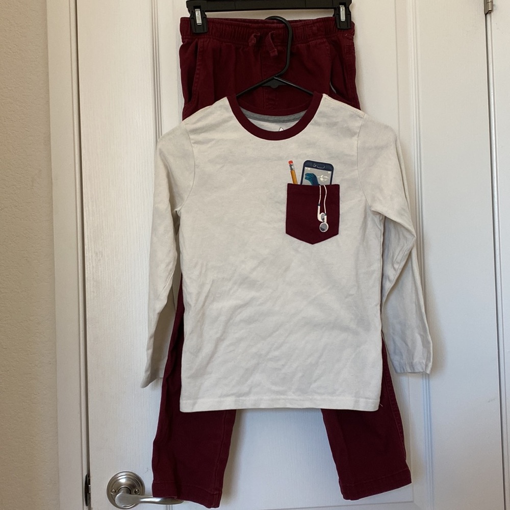 1 long sleeve shirt with matching pants